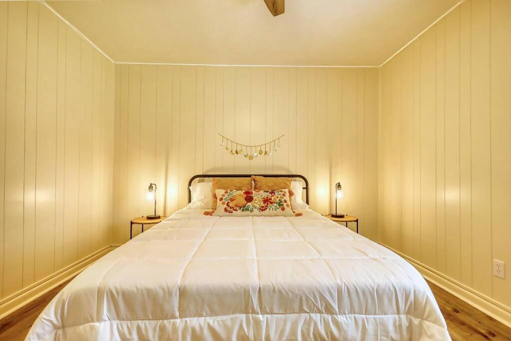 The Bohemian 1/2 Mi From Covington Square Villa Exteriör bild